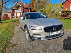 Brun Begagnad 2019 Volvo V90 CC Momentum Kombi | 275 000 kr (Bra pris)