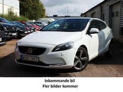 Vit Begagnad 2013 Volvo V40 Momentum Kombi | 108 900 kr (Marknadspris)
