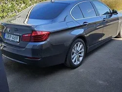Grå Begagnad 2016 BMW 520 Sedan | 195 000 kr (Marknadspris)