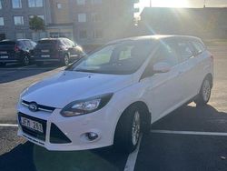 Vit Begagnad 2011 Ford Focus Kombi | 45 000 kr (Marknadspris)