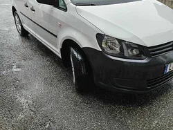 Vit Begagnad 2014 VW Caddy Minibuss | 62 000 kr (Marknadspris)