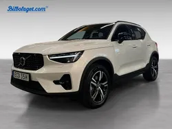 Vit Begagnad 2025 Volvo XC40 Plus SUV | 429 000 kr (Dyr)