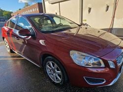 Röd Begagnad 2011 Volvo S60 Sedan | 79 900 kr (Superpris)