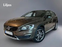 Brun Begagnad 2018 Volvo V60 CC Standard Kombi | 204 000 kr (Marknadspris)