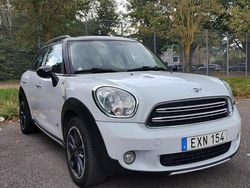 Vit Begagnad 2015 Mini Cooper Countryman SUV | 120 000 kr