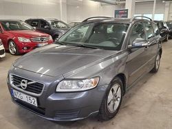 Grå Begagnad 2011 Volvo V50 Kinetic Kombi | 55 000 kr (Marknadspris)