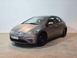 Mörkgrå (grå) Begagnad 2006 Honda Civic Sport Halvkombi | 34 900 kr (Bra pris)