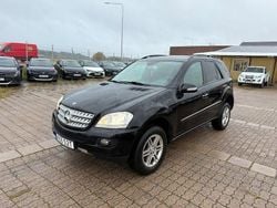 Svart Begagnad 2007 Mercedes ML320 SUV | 84 900 kr (Lite dyr)