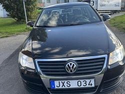 Svart Begagnad 2010 VW Passat Sportline Sedan | 61 900 kr
