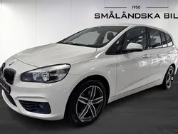 Vit Begagnad 2015 BMW 218 Gran Tourer Sport Line Minibuss | 159 000 kr (Lite dyr)