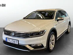 Vit (pure white) Begagnad 2018 VW Passat Alltrack Kombi | 249 900 kr (Marknadspris)