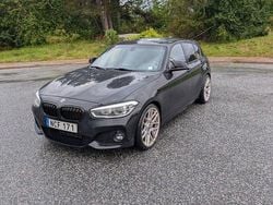 Svart Begagnad 2016 BMW 120 M Sport Halvkombi | 155 000 kr (Marknadspris)
