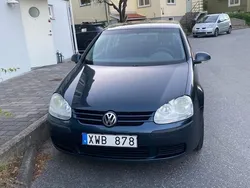 Blå Begagnad 2006 VW Golf V Trendline Halvkombi | 20 000 kr (Lite dyr)