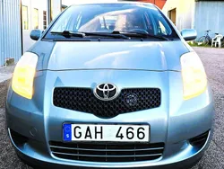Grå Begagnad 2007 Toyota Yaris Halvkombi | 47 500 kr (Marknadspris)