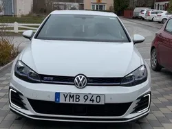 Vit Begagnad 2018 VW Golf VII GTE Halvkombi | 233 999 kr (Dyr)