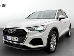 Vit Begagnad 2023 Audi Q3 Proline SUV | 349 000 kr (Marknadspris)