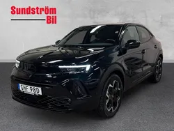 Svart Begagnad 2022 Opel Mokka-e Ultimate SUV | 189 900 kr (Marknadspris)