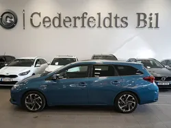 Blå Begagnad 2015 Toyota Auris Touring Sports Active Kombi | 149 900 kr (Marknadspris)