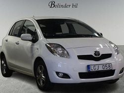Vit Begagnad 2011 Toyota Yaris Halvkombi | 64 800 kr (Marknadspris)