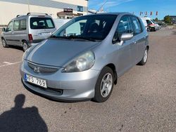 Silver Begagnad 2007 Honda Jazz Halvkombi | 19 900 kr (Marknadspris)