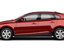 Röd Begagnad 2018 Volvo V40 CC Kombi | 229 500 kr (Marknadspris)