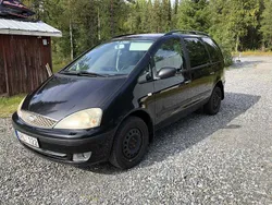 Blå Begagnad 2004 Ford Galaxy Minibuss | 8 000 kr