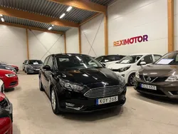 Svart Begagnad 2015 Ford Focus Titanium Halvkombi | 74 900 kr (Bra pris)