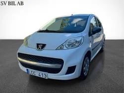 Vit Begagnad 2010 Peugeot 107 Halvkombi | 34 900 kr (Marknadspris)
