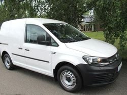 Vit Begagnad 2017 VW Caddy Minibuss | 148 750 kr (Lite dyr)