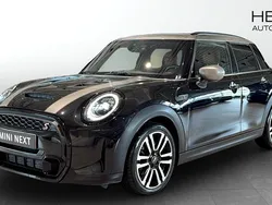Svart (black) Begagnad 2022 Mini Cooper S Halvkombi | 288 700 kr (Dyr)