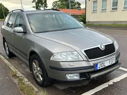 Brun Begagnad 2009 Skoda Octavia Kombi | 34 900 kr (Bra pris)