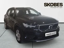 Svart Begagnad 2021 Volvo XC40 Momentum SUV | 284 900 kr (Bra pris)