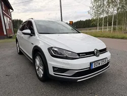 Vit Begagnad 2018 VW Golf Alltrack Kombi | 175 000 kr (Marknadspris)