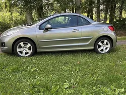 Grå Begagnad 2010 Peugeot 207 CC Cab | 43 000 kr (Bra pris)