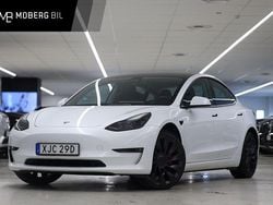 Vit Begagnad 2022 Tesla Model 3 Performance Sedan | 339 900 kr (Marknadspris)