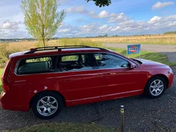 Röd Begagnad 2011 Volvo V70 Momentum Kombi | 39 000 kr (Superpris)