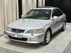 Ljusgrå Begagnad 2001 Honda Accord Sedan | 36 900 kr