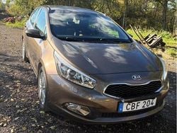 Brun Begagnad 2014 Kia Ceed Comfort Halvkombi | 95 900 kr (Marknadspris)
