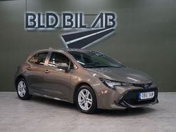 Grön Begagnad 2019 Toyota Corolla Hybrid Active Halvkombi | 179 900 kr (Marknadspris)