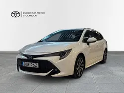 Vit Begagnad 2022 Toyota Corolla Style Kombi | 284 900 kr (Marknadspris)