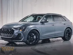 Grå Begagnad 2025 Audi RS Q8 Performance SUV | 1 749 000 kr