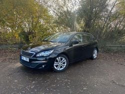 Svart Begagnad 2013 Peugeot 308 Active Halvkombi | 93 000 kr (Lite dyr)
