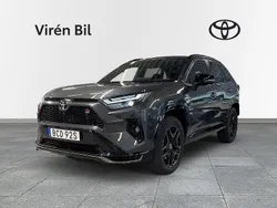 Mörkgrå Begagnad 2023 Toyota RAV4 Hybrid Sport SUV | 589 000 kr (Lite dyr)