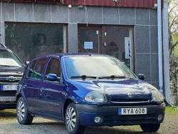 Mörkblå Begagnad 2000 Renault Clio II Halvkombi | 23 000 kr (Lite dyr)