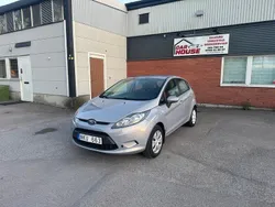 Grå Begagnad 2012 Ford Fiesta Trend Halvkombi | 39 800 kr (Marknadspris)