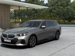 Grå (oxide grey) Ny 2024 BMW i5 M Sport Sedan | 814 900 kr (Lite dyr)