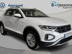 Vit Begagnad 2022 VW T-Roc Life SUV | 219 000 kr (Marknadspris)
