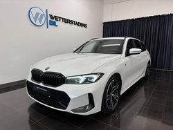 Vit (mineralvit metallic) Begagnad 2023 BMW 320 M Sport Kombi | 349 900 kr (Dyr)