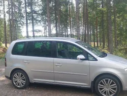 Silver Begagnad 2007 VW Touran Highline Minibuss | 37 500 kr (Lite dyr)