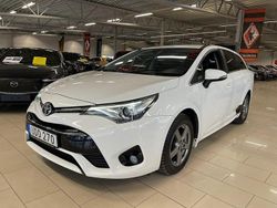 Vit Begagnad 2017 Toyota Avensis Active Kombi | 144 000 kr (Bra pris)